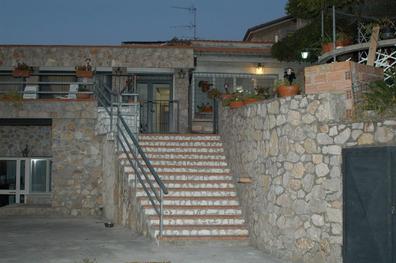 B&B La Vecchia Scuola Sonnino Kültér fotó